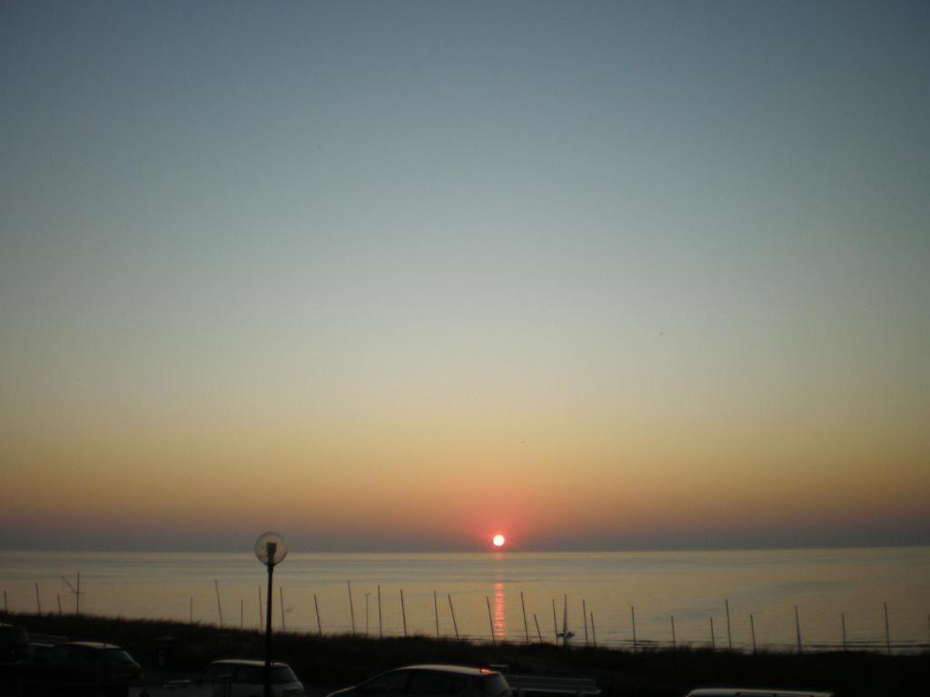 B&B Zeespiegel Zandvoort Ruang foto